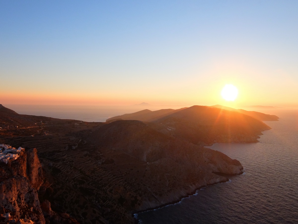 Folégandros coucher soleil Cyclades voyage famille